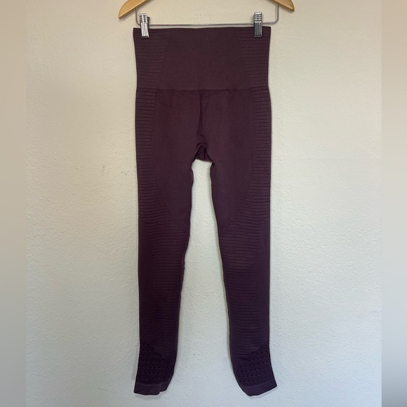 Small Purple Gymshark Seamless High Waisted Leggings - Picture 5 of 5